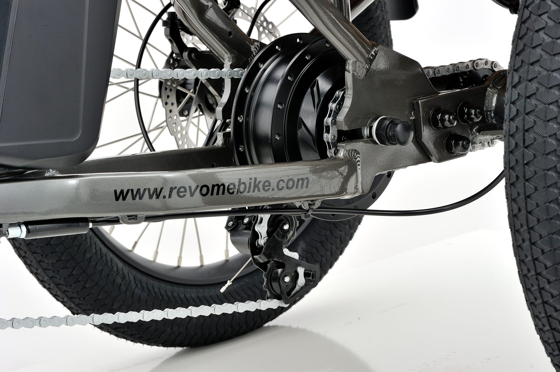 Revom T1F E-Trike Ebike Electric Bike in Grey View of Rear Hub Motor